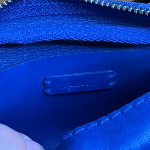 Madewell Mini Carabiner Crossbody Bag Purse, Electric Blue Cow Leather - Picture 9 of 12